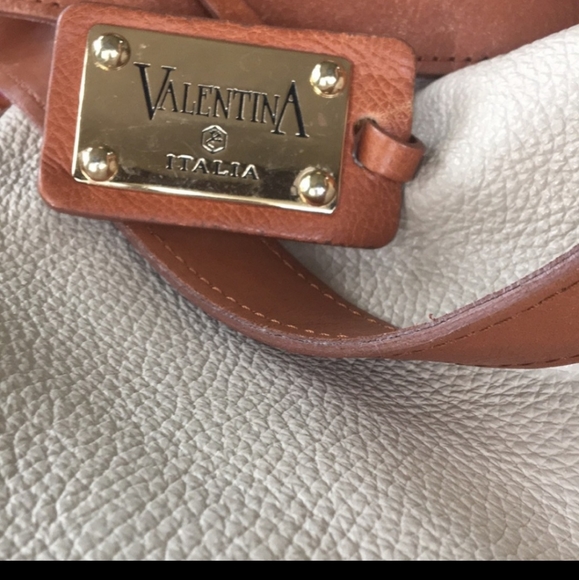 Valentina Leather Bucket Bag - Picture 4 of 15